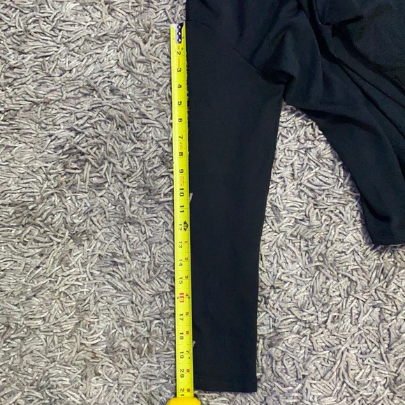 Black Sweater - Picture 4 of 4